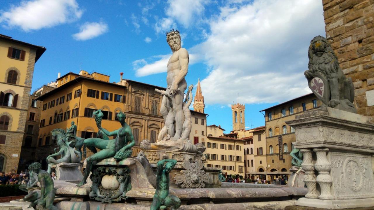 Apartment Historic Center Palace - Huge 4 Bedrooms Santa Croce - By Likehomeflorence Florence